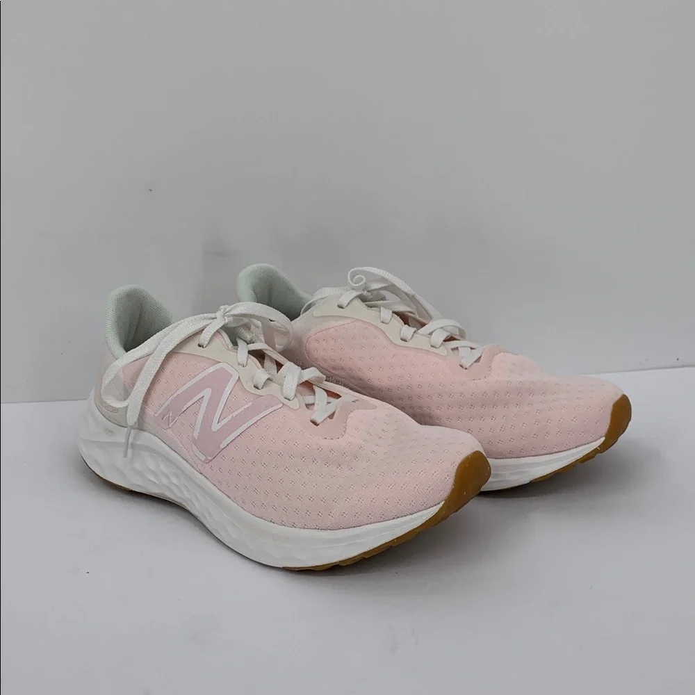 New Balance Arishi Fresh Foam sneakers pink gum running walking women 9 WIDE 9W - Picture 2 of 7